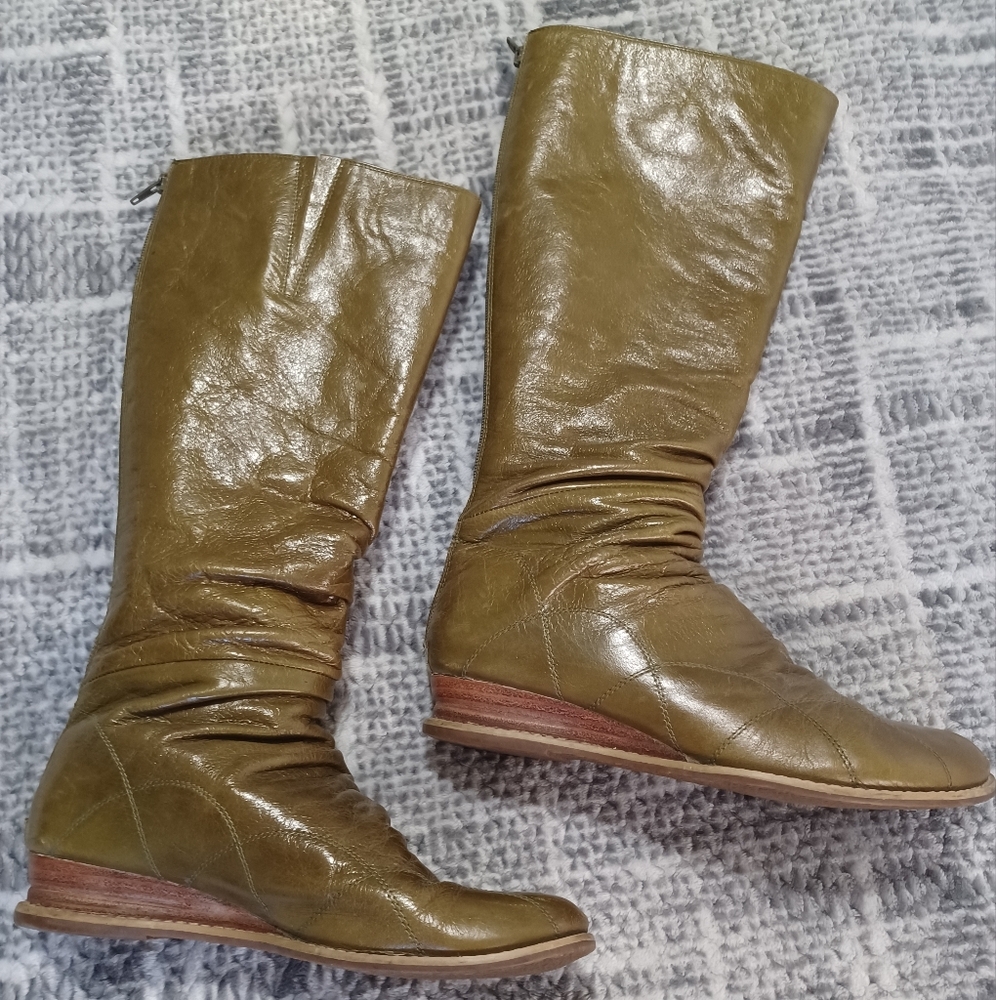 Overland Bonnie Tall Back Zipper Green Boots Women VGU